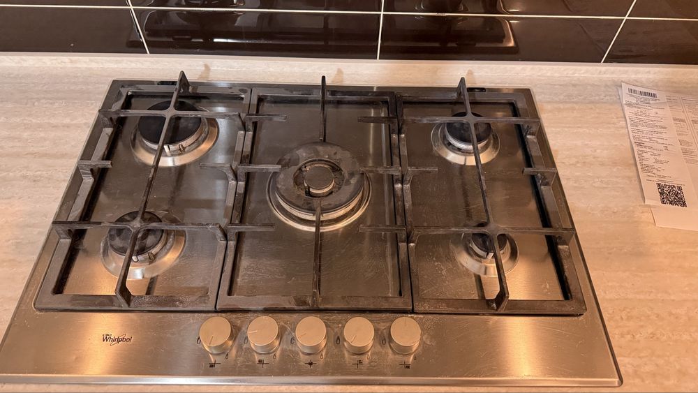 Газовая плита, встраимовая. БУ. состояние отличное.