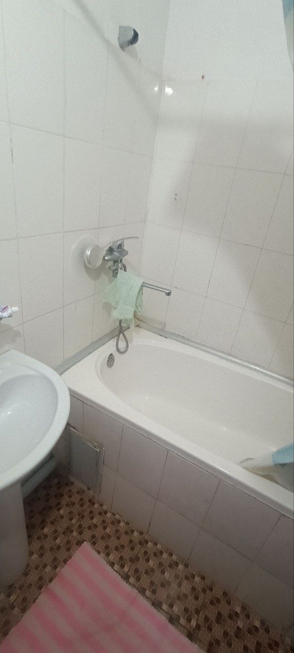 Sotuvda yangi uy