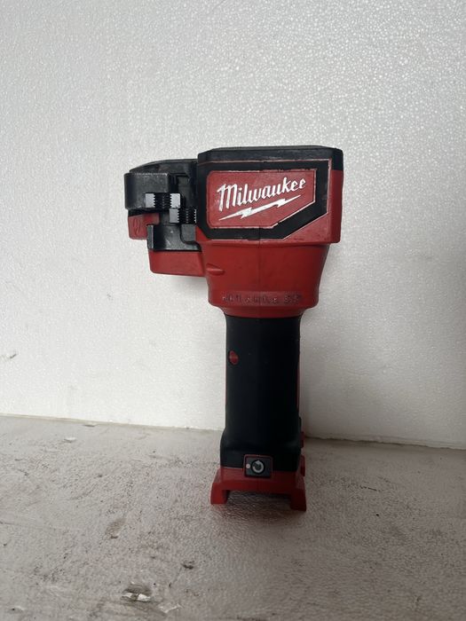 Masina de taiat tije filetate Milwaukee M18 BLTRC Brudhless 18V