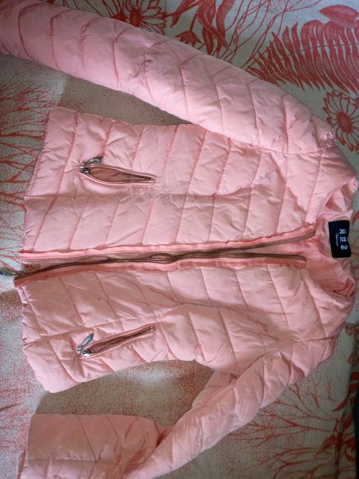 Женская куртка б/у