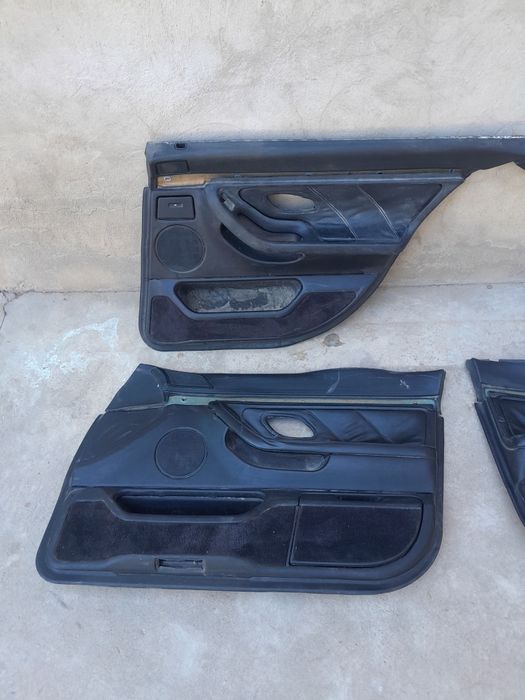 Срочно обшивка на бмв  7 бумер