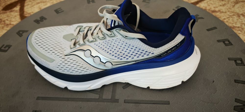 Продавам маратонки Saucony Guide 17 46 номер