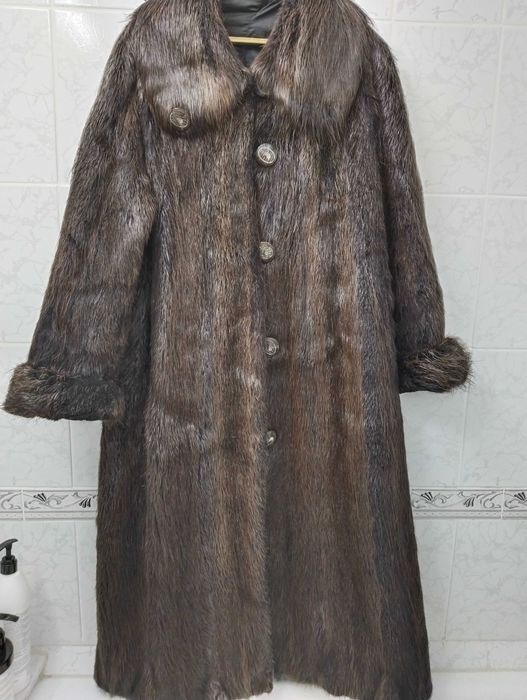 Шуба женская ( нутрия) 50000 тг