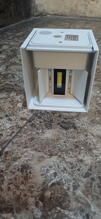 Продам софиты  квадратный