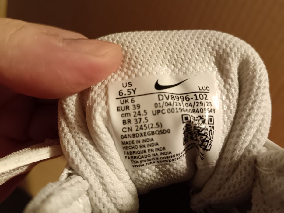 Маратонки Nike 39 номер