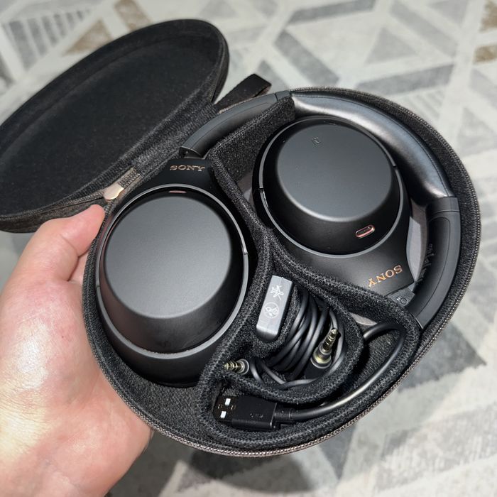Sony WH-1000XM4 чёрные