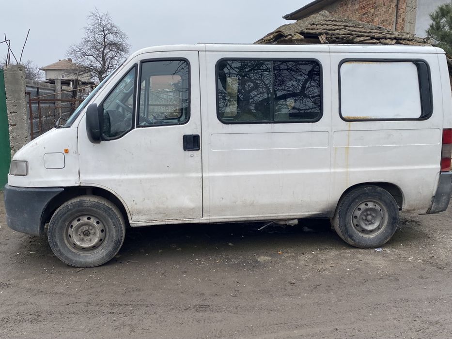 Продавам Peugeot boxer 2.5