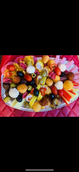 Platouri aperitive de Craciun- bogate, festive, facute in casa