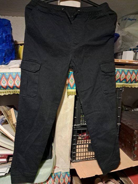 Vand pantaloni copii 10 ani