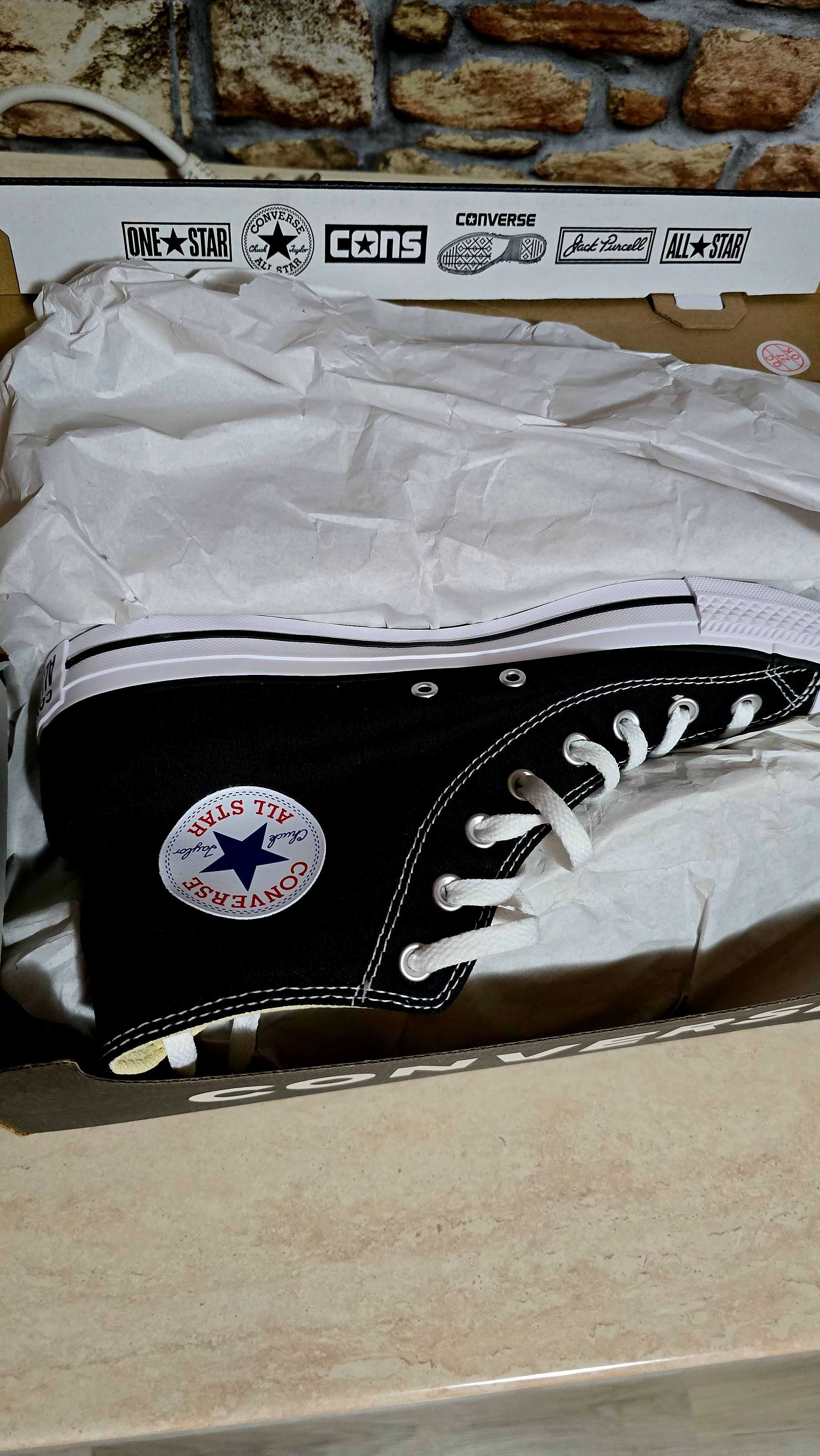 Vând Tenişi Chuck Taylor Converse All Star