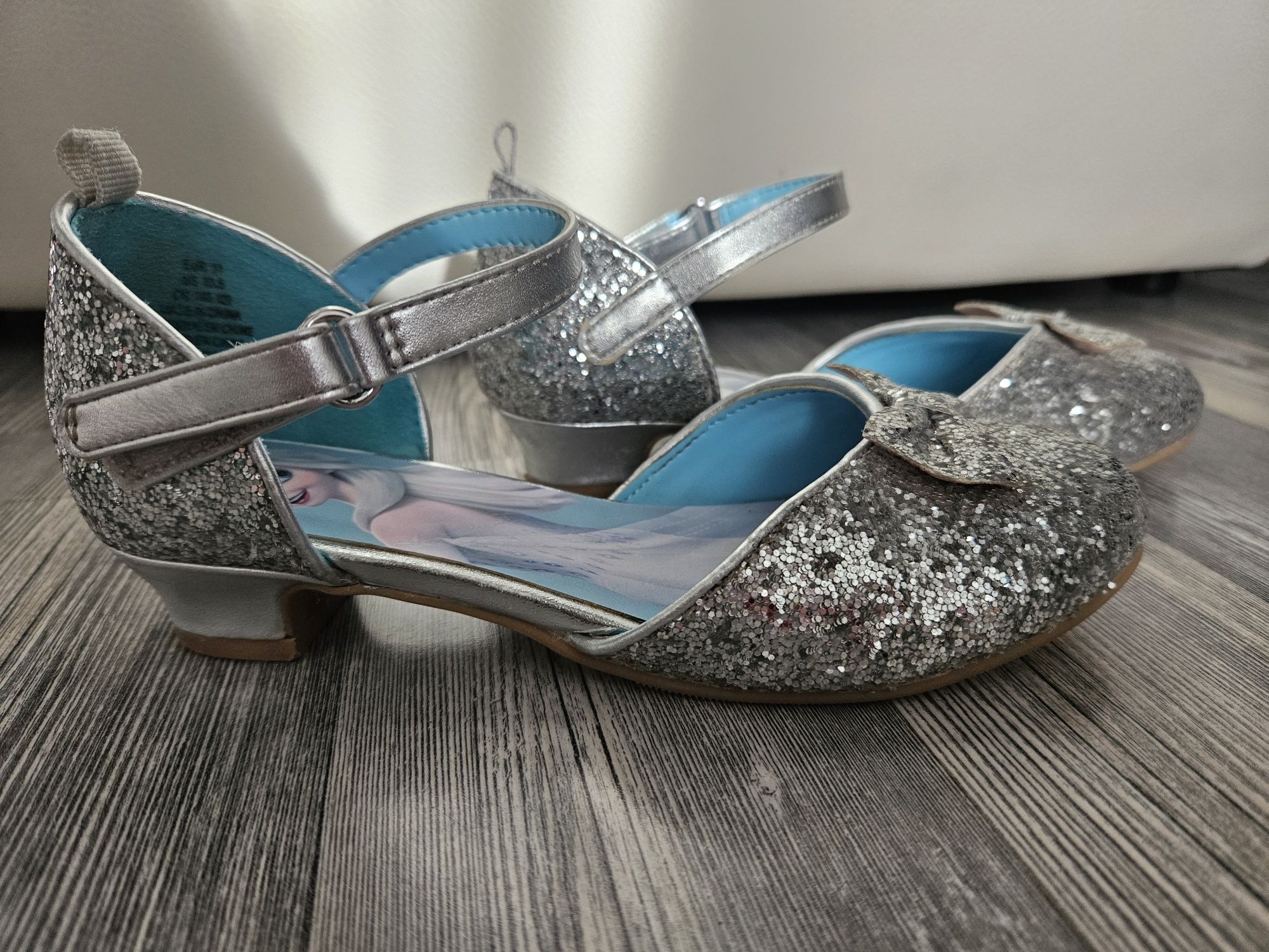 Pantofi Frozen, Elsa,  H&M, marimea 31