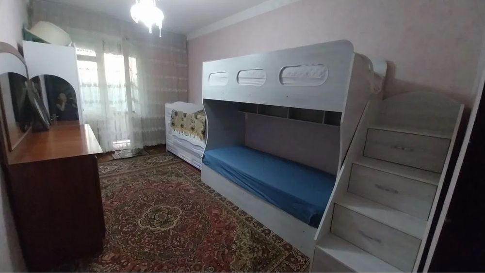 Сдаетс 4 ком Чиланзар 4 квартал. 2 минут Метро Хамза