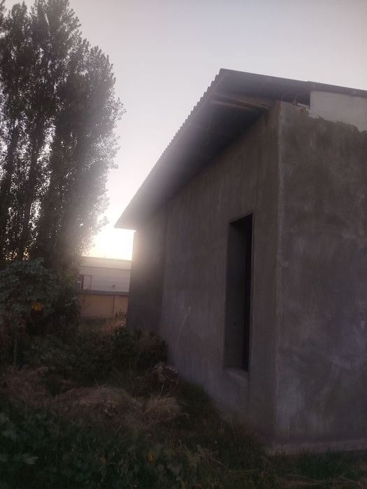 Охангарон тумани Охунбобоев маҳалласида автосервис сотилади