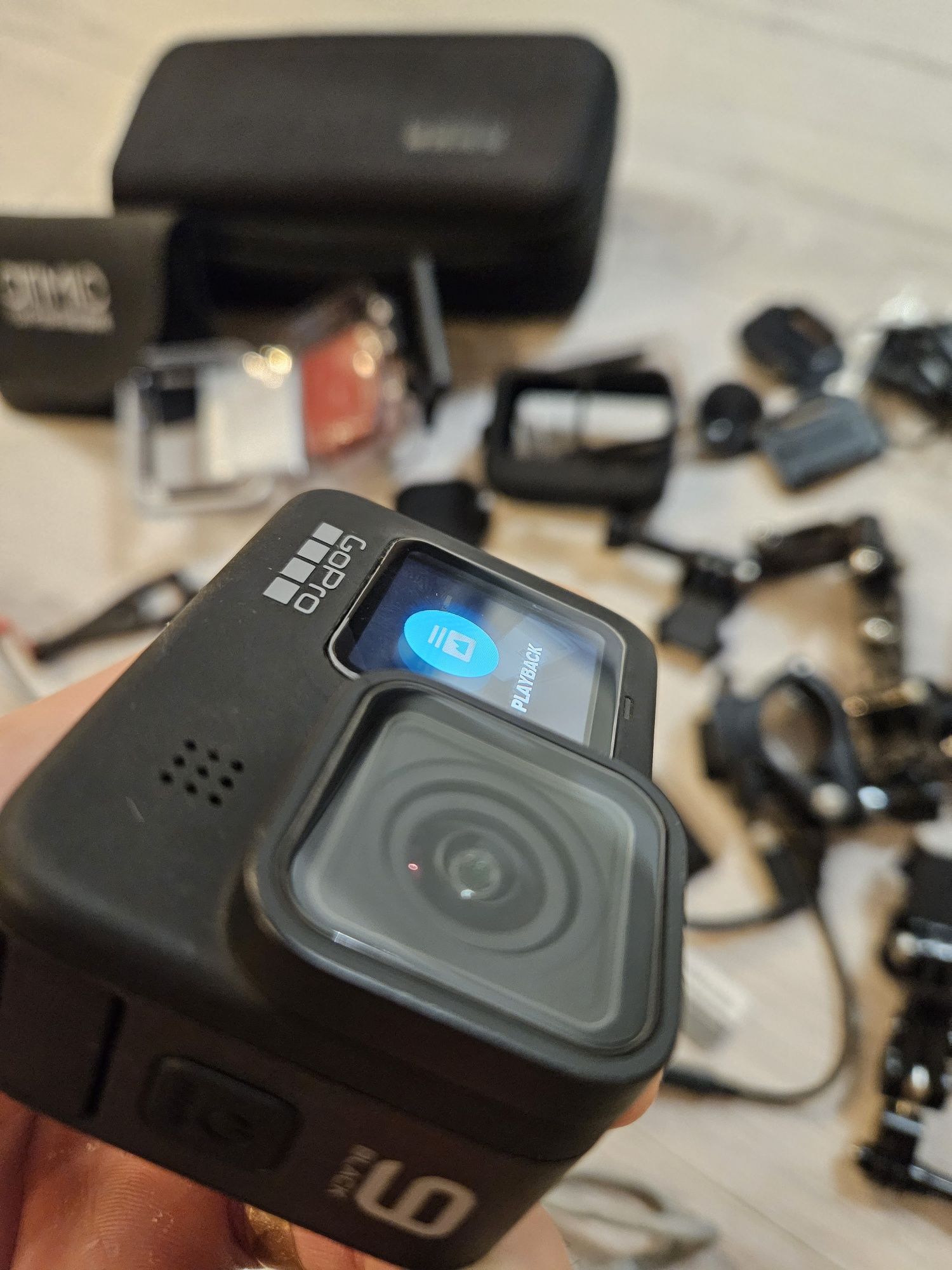 Vand GoPro Hero 9 5K +lavaliera+ accesorii pentru vlog