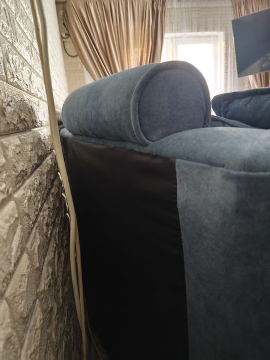 Уголок мощный в хорошем состоянии.