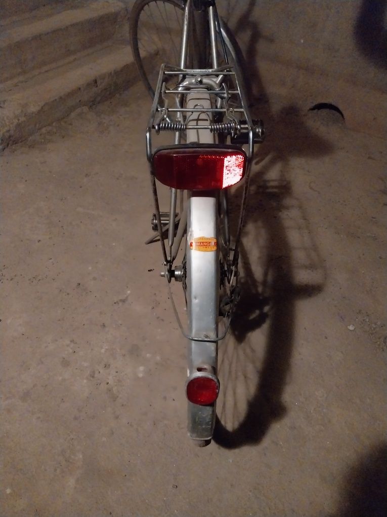 Bicicletă semicursieră