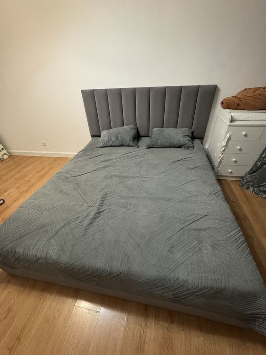 Продам кровать 180х200 с орт. матрасом