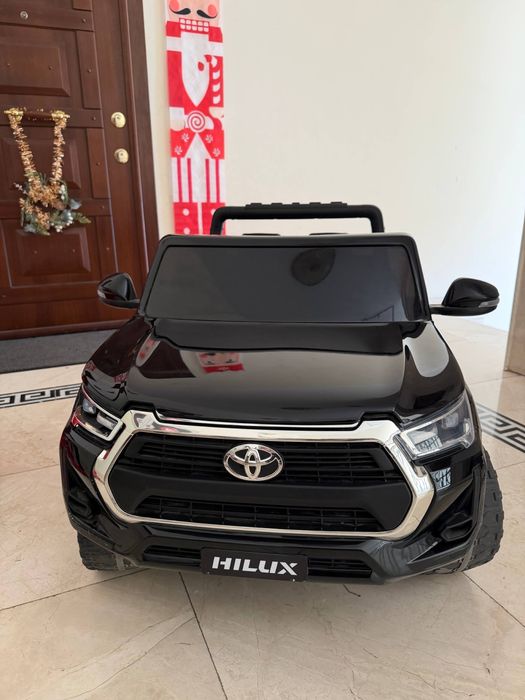 Детский электромобиль джип Toyota Hilux