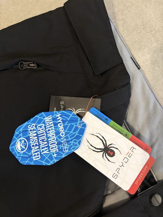 Vand pantaloni schi noi Spyder