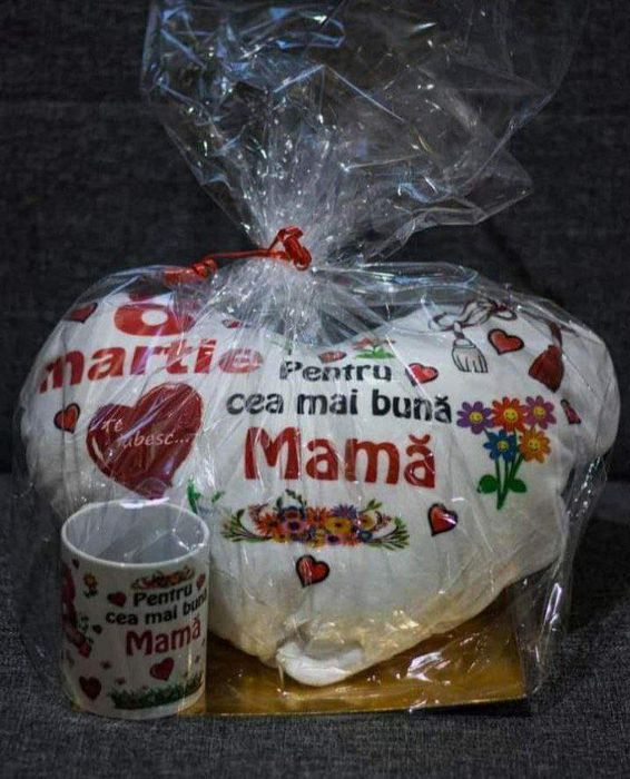Cadouri 8 martie