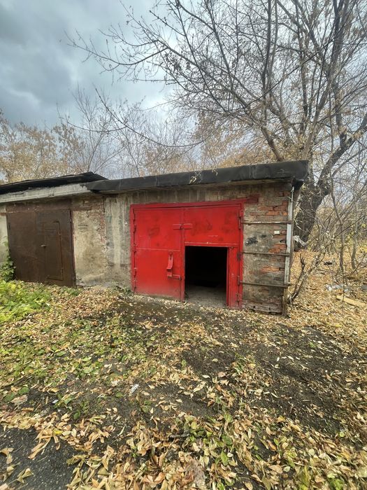 Гараж на за Управлением гос.доходов