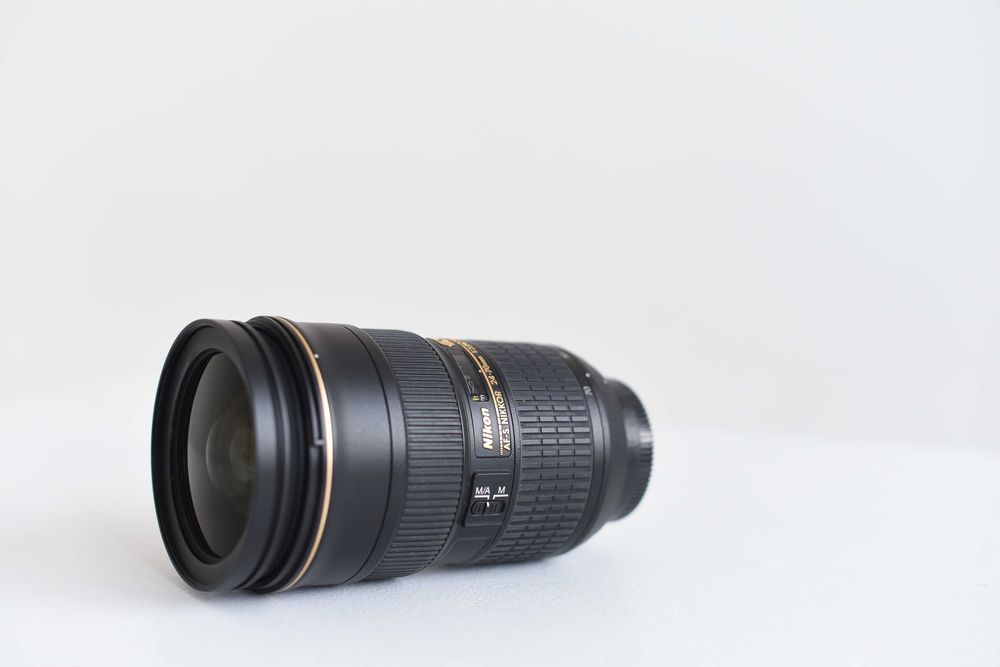 Объектив Nikon AF-S NIKKOR 24-70mm f/2.8G ED