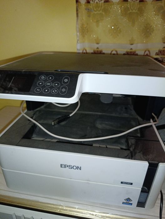 Epson M2140 deyarli yangi