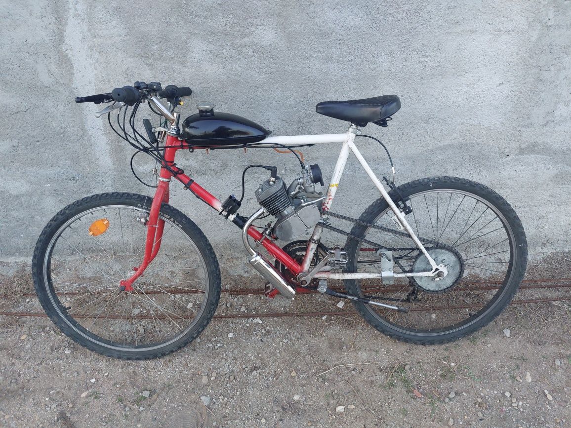 Bicicleta cu motor