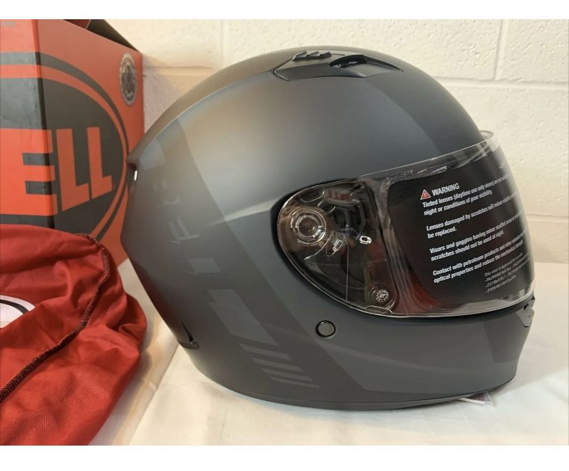 Шлем Bell оригинал, новый, размер M