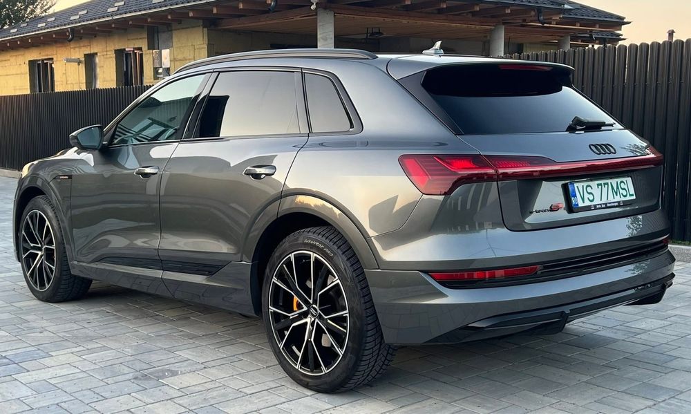 De vanzare sau Variante Auto. AUDI E-tron Ful Electric Fab 2020 km 82k