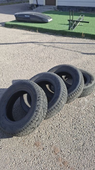 Продам зимние колёса 225/70/60