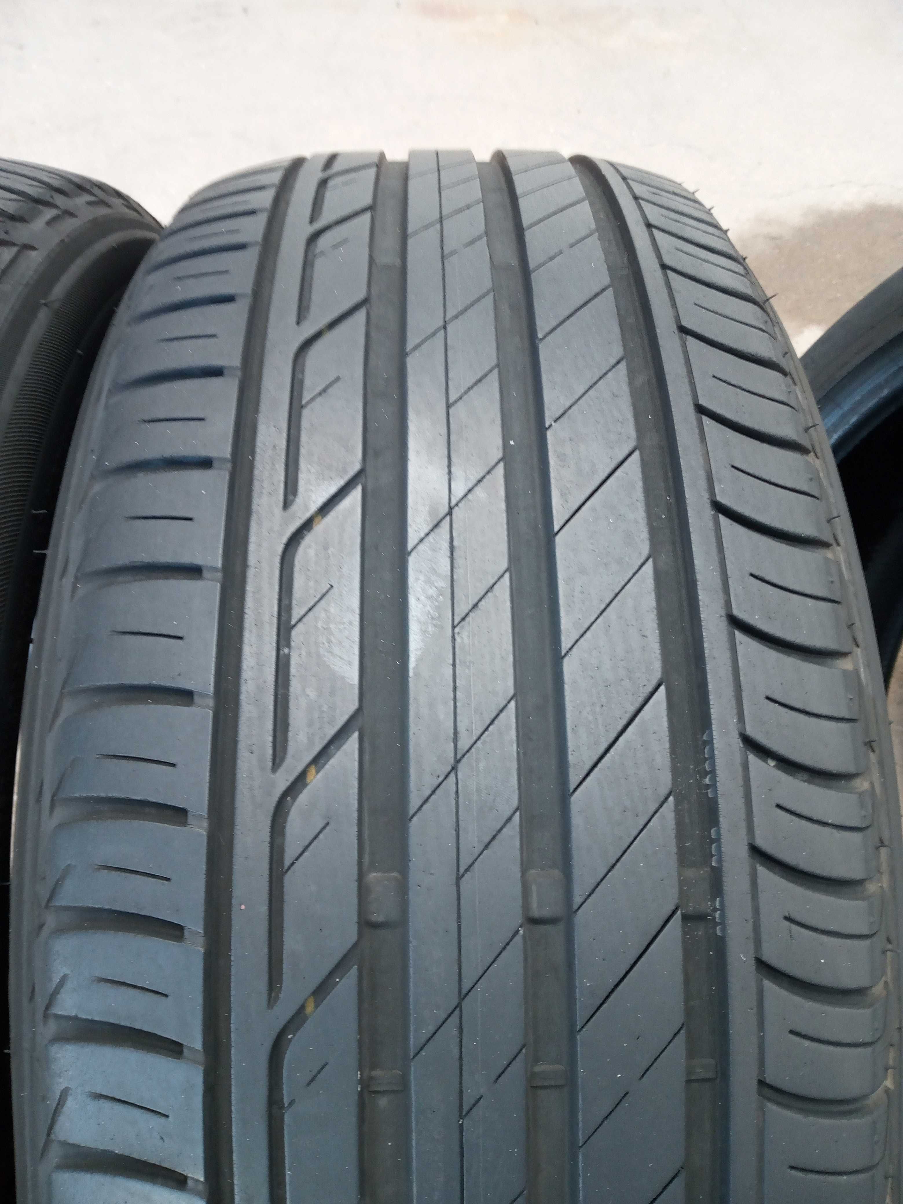 2 летни гуми R18 215/50 Bridgestone Turanza T001 92W с борд