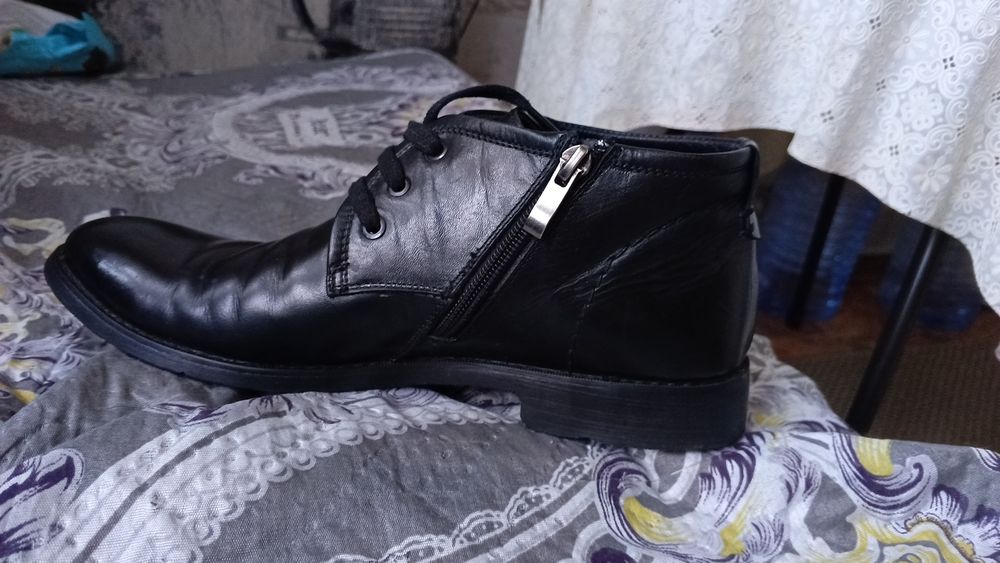 Продам мужские ботинки 41 размер