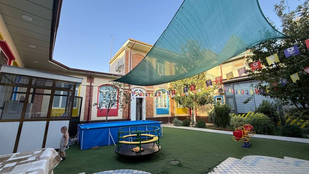 Улица  мукумий  9 соток  дом  садик  школа