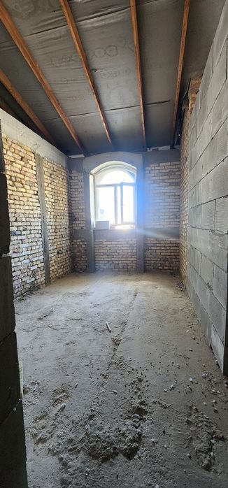 Buxoro shaxar markazida kvartira sotiladi