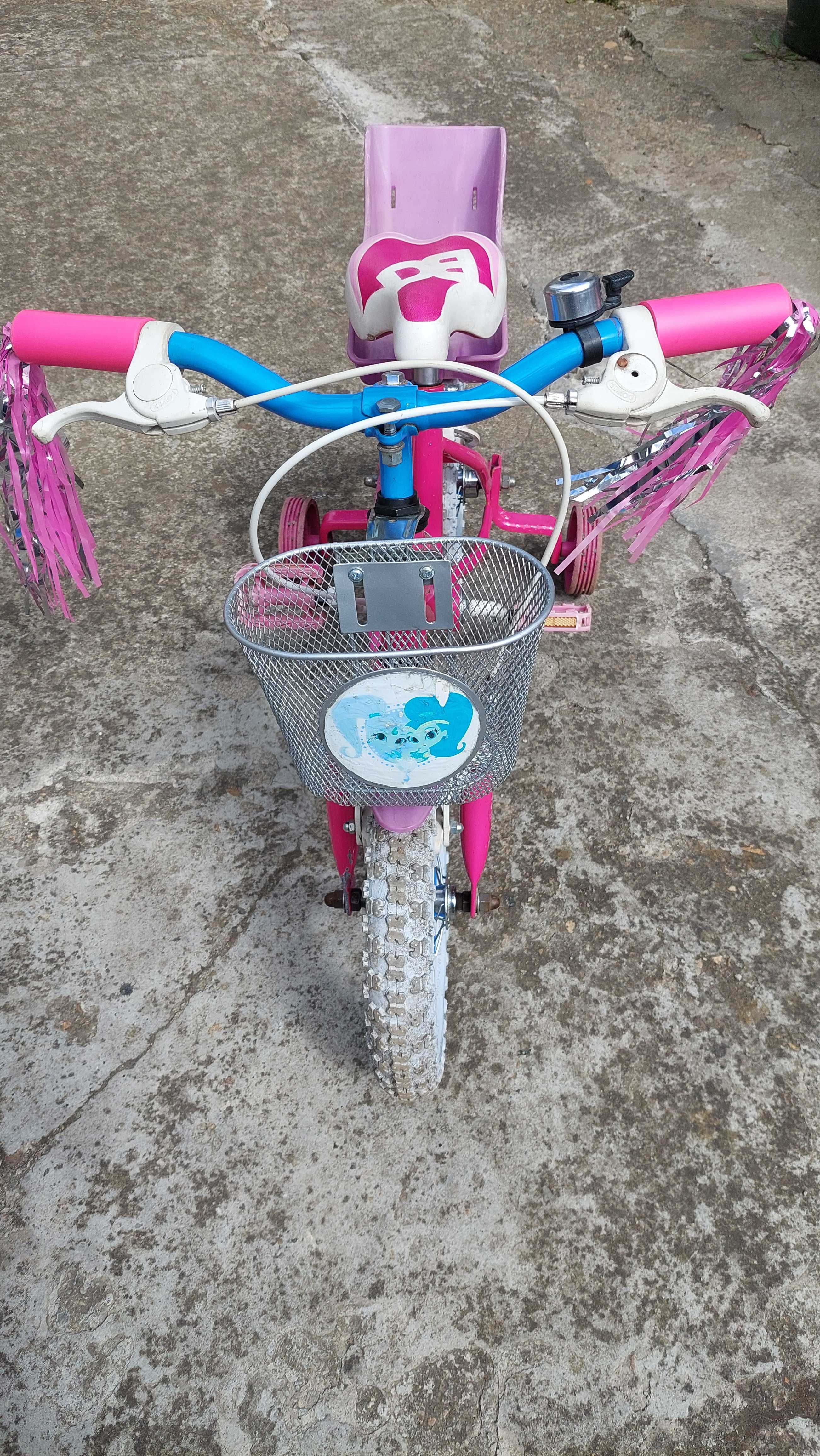 Vind bicicleta pentru fete cu roti de 12 inch