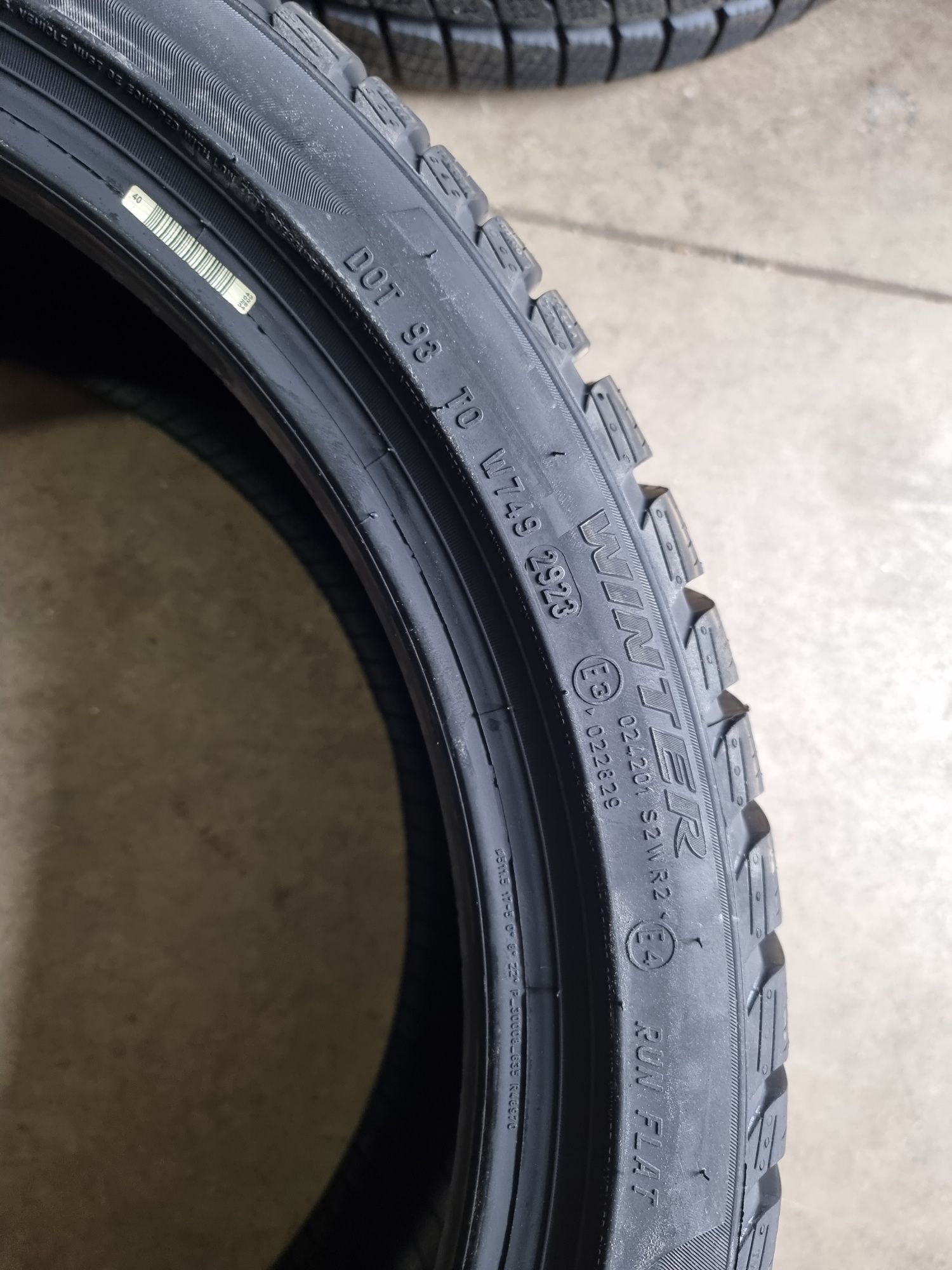 275/35/20//245/40/20 PIRELLI 4бр RunFlat