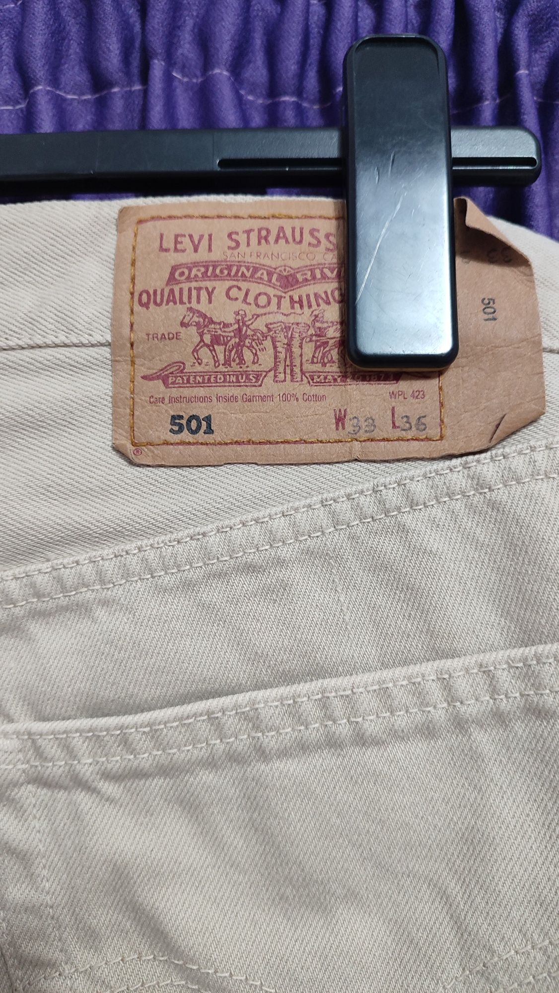 Vând pantaloni/blugi LEVI'S