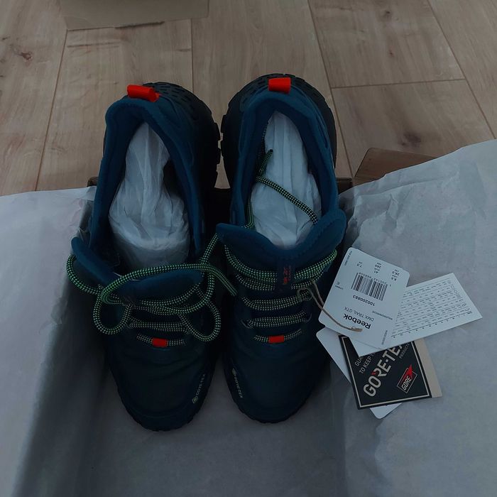 Нови оригинални маратонки Reebok