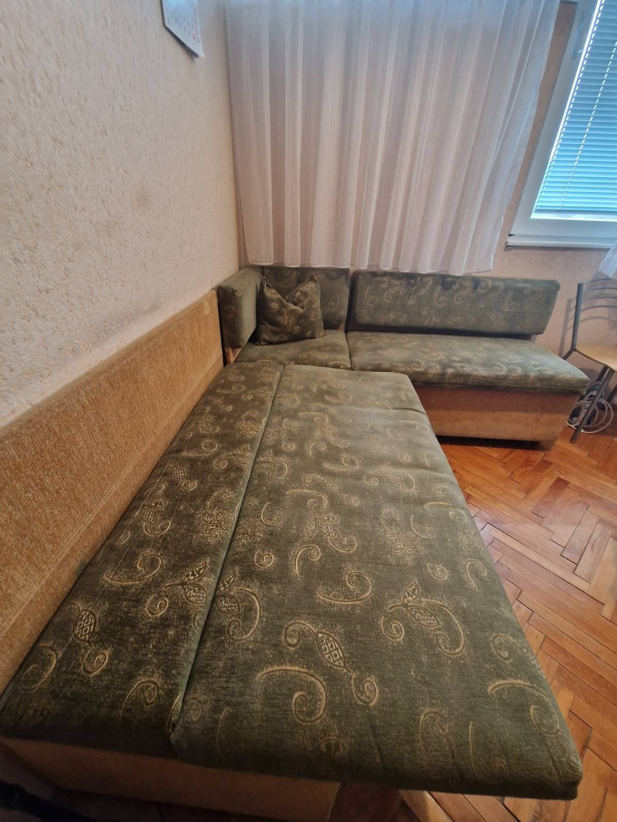Кухненски диван .