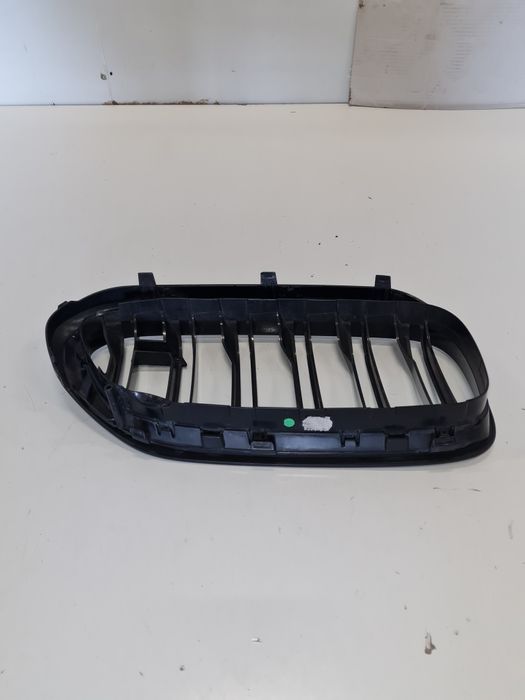 Grila bară stânga fata BMW seria 5 F90 M5 /cod-5118063173 / an-2015+