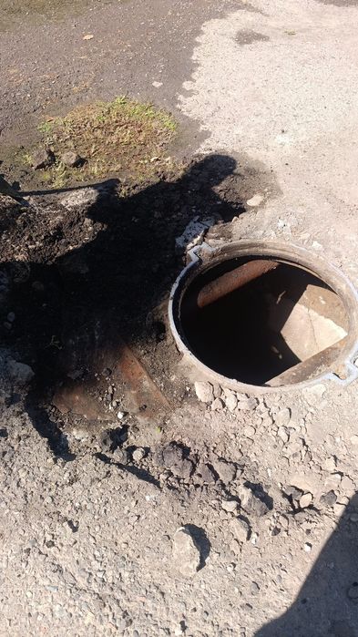 Прочистка канализатция  туалет кухня  баня  между колодцами акуратно