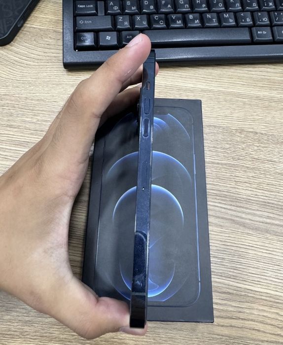 Iphone 12 pro sotiladi 128gb ayb yoq