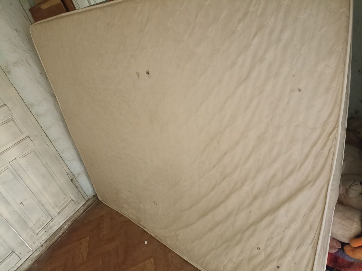 Матрас сотилади 2.10×1.70 м