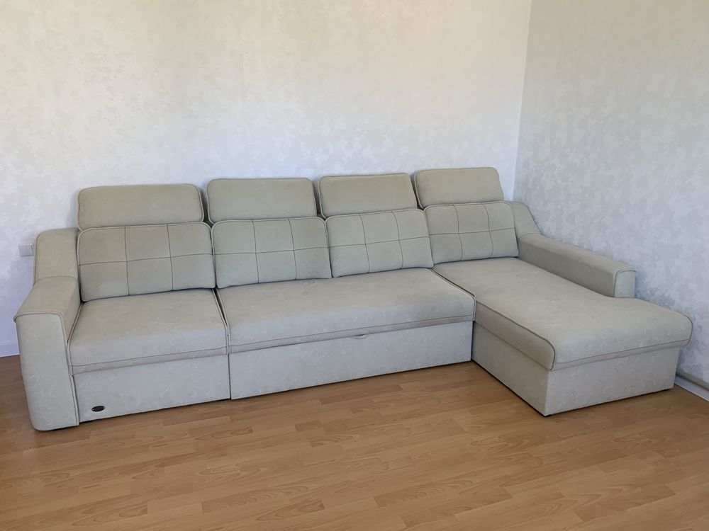 Продается диван в отличном состояние!