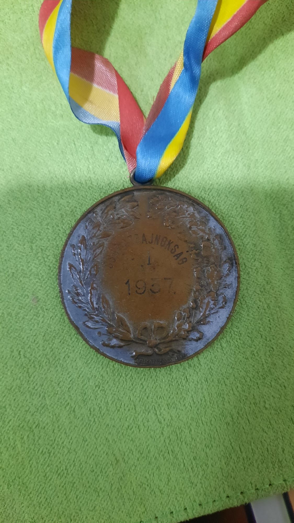 Medalie veche interbelica