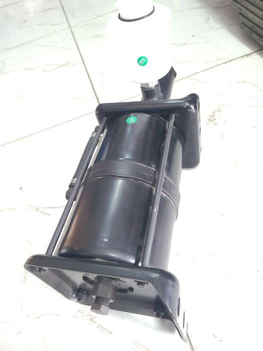 Пневмогидравлический усилитель тормозов (ПГУ) УРАЛ-4320/375, задний, с