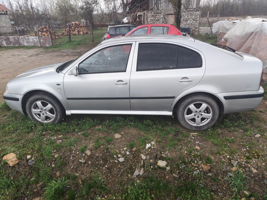 Vând Skoda Octavia