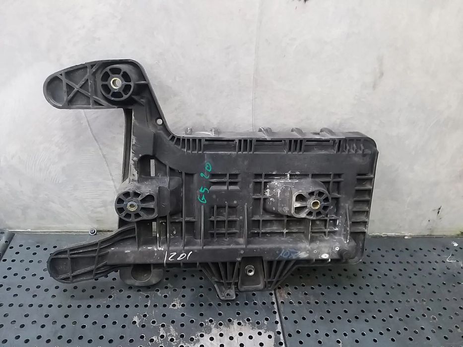 Suport carcasa baterie vw golf 5 1k 1k0915333c