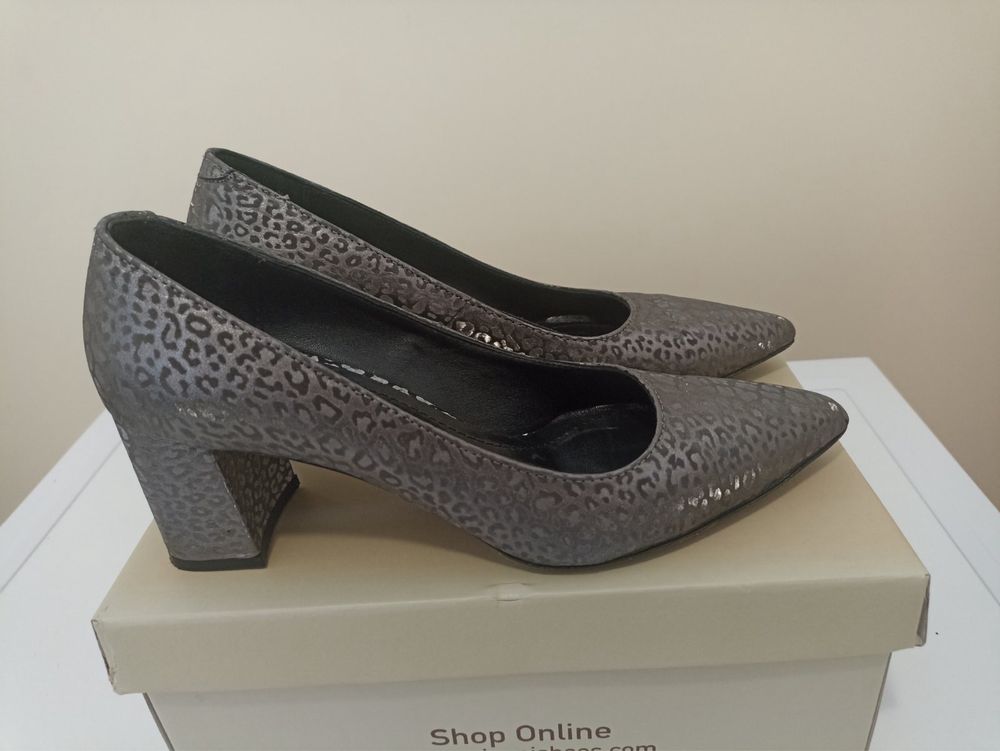 Дамски обувки с ток Gianni
